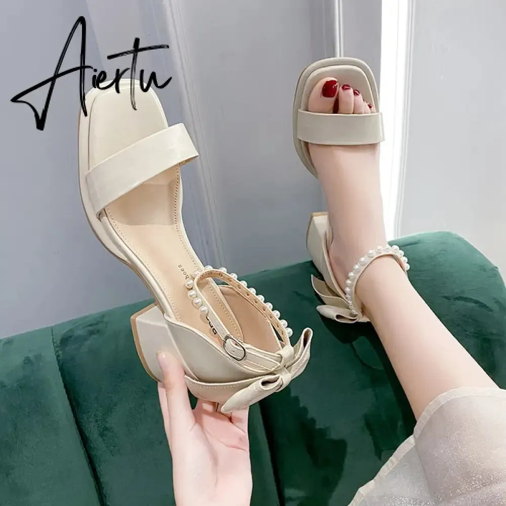 Aiertu Brand Ladies Sandal Spring New Fairy Pearl Sandals Sweet Square Heel with Mesh Crystal Temperament High Heels Tenis Masculino