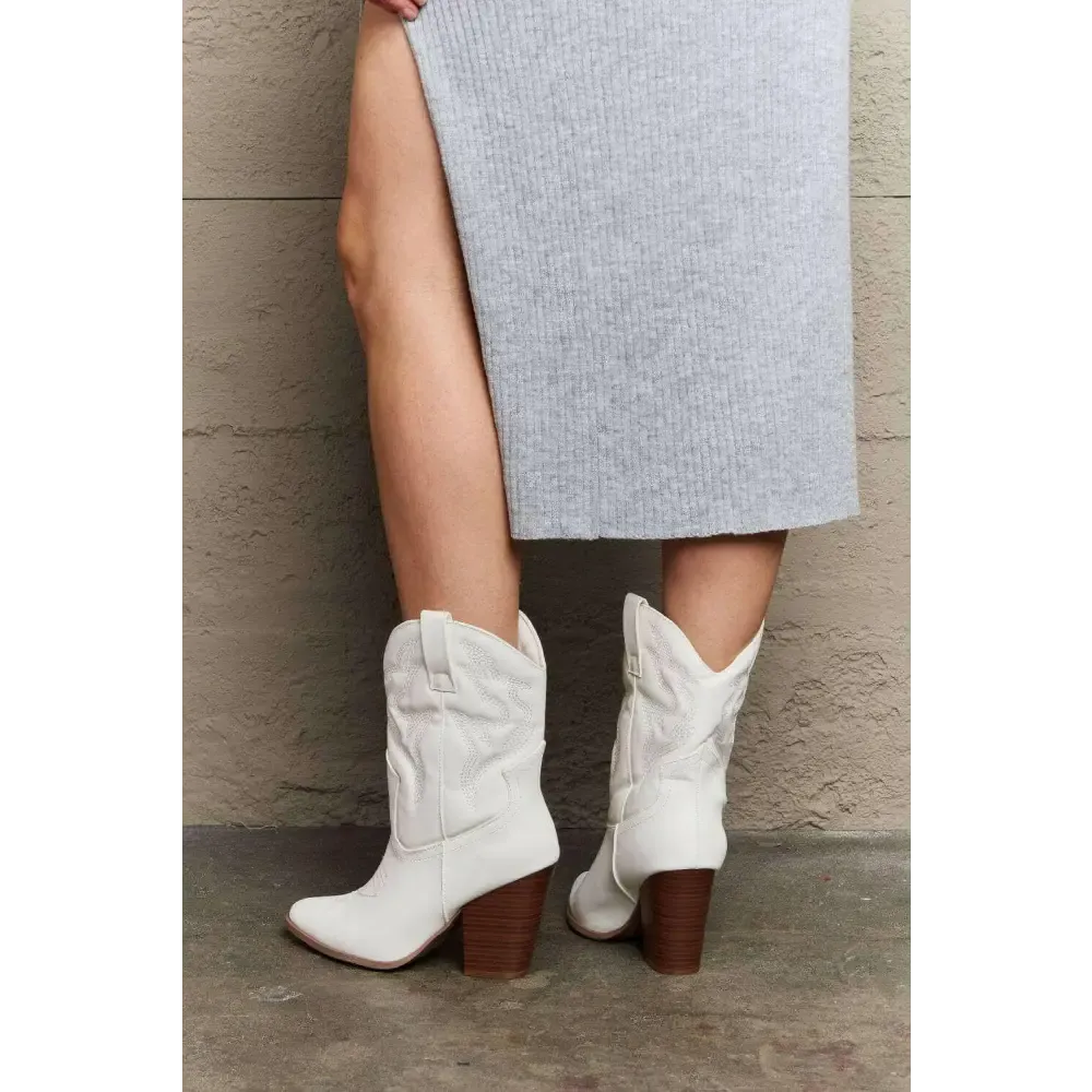 Bella Cowboy Boots Elevate Luxury Fashion for Women with Timeless Style