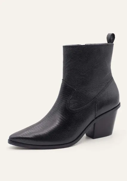 Kaanas Hague Bootie in Black