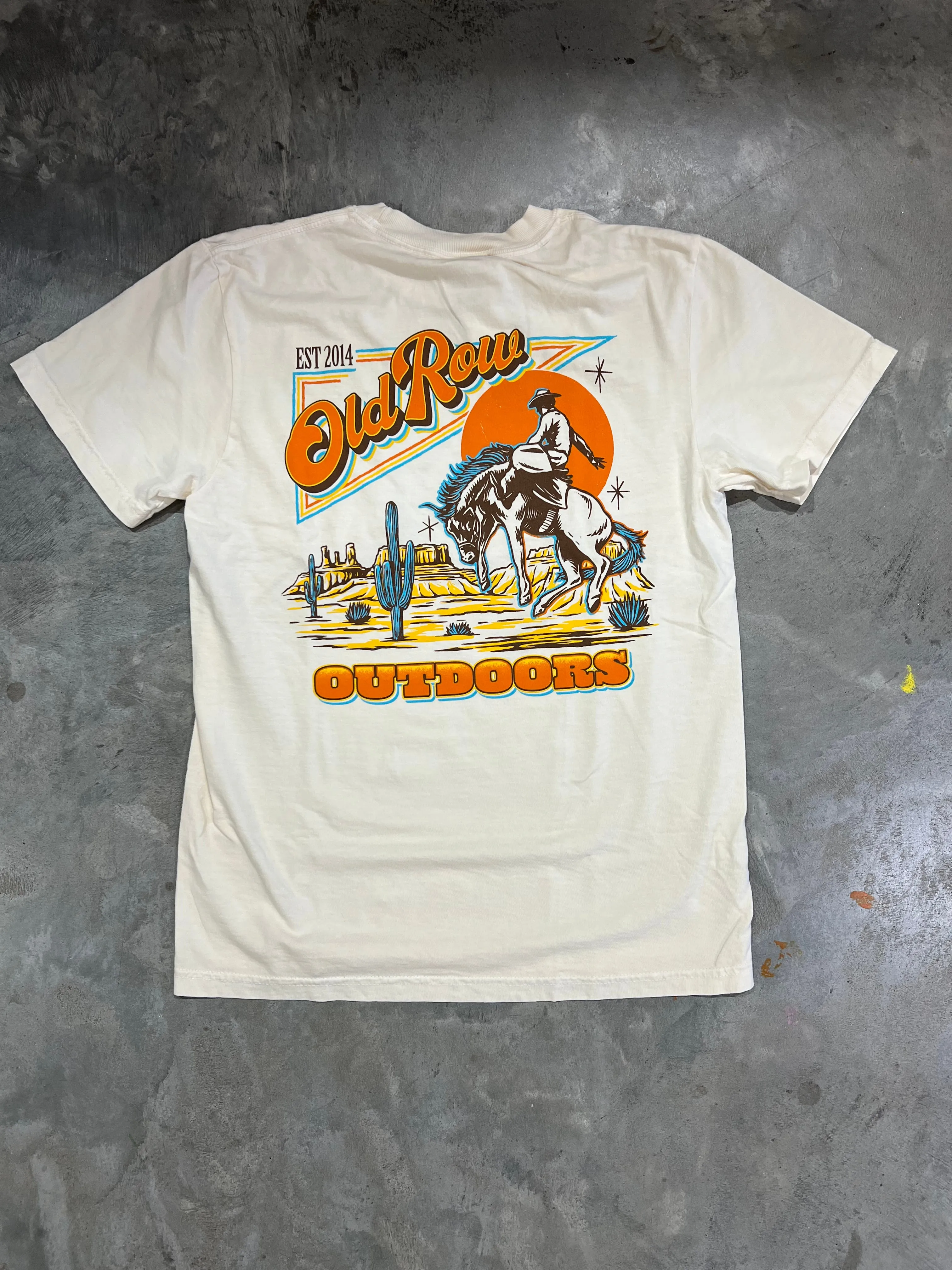 Outdoors Cowboy Banquet SS Pocket Tee - Ivory