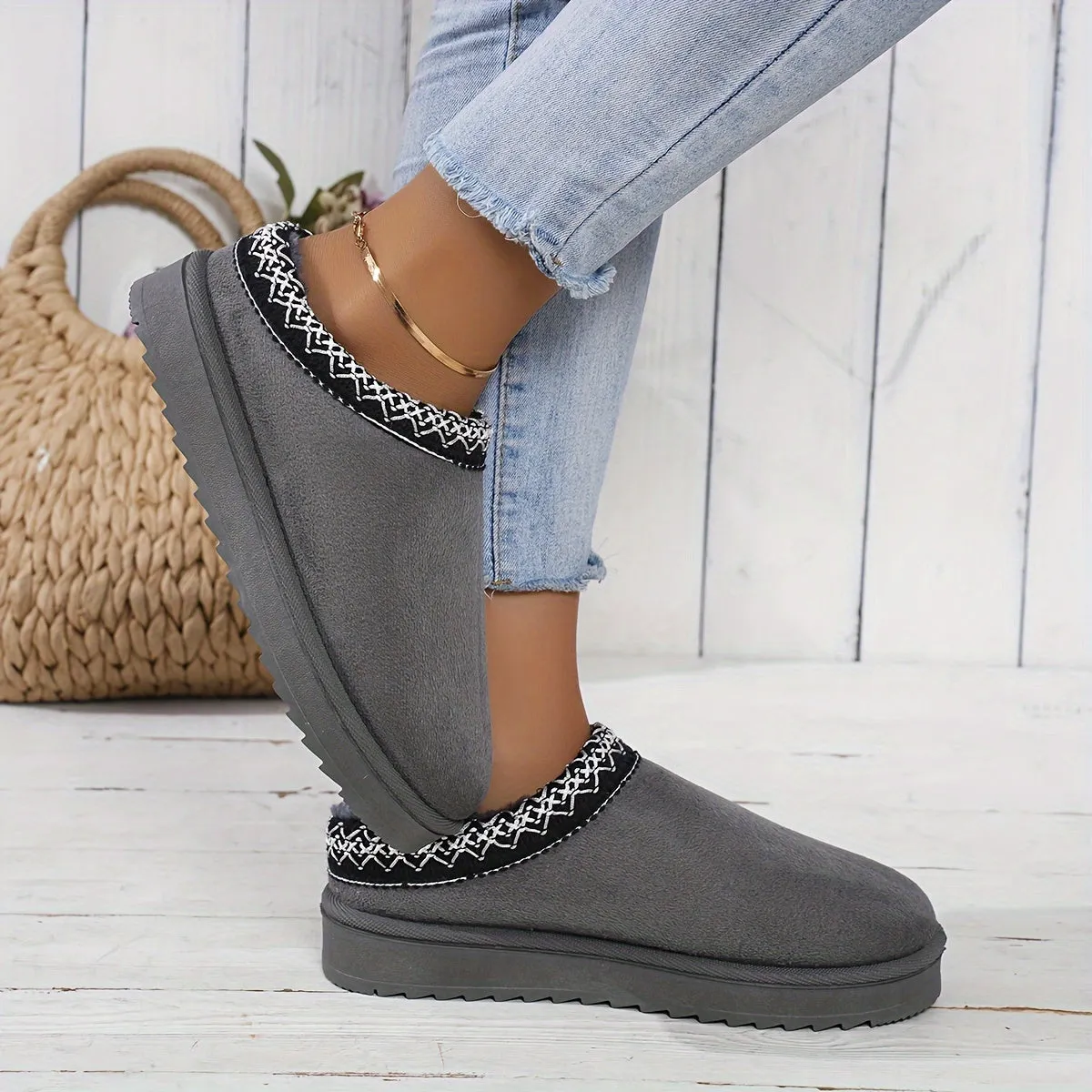 Women's Solid Color Fluffy Boots, Platform Soft Sole Thermal Lining Winter Boots, Non-slip Warm Snow Boots